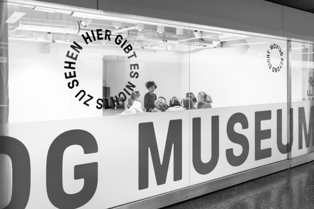 Blick ins Casino for Communication mit Kindern.
